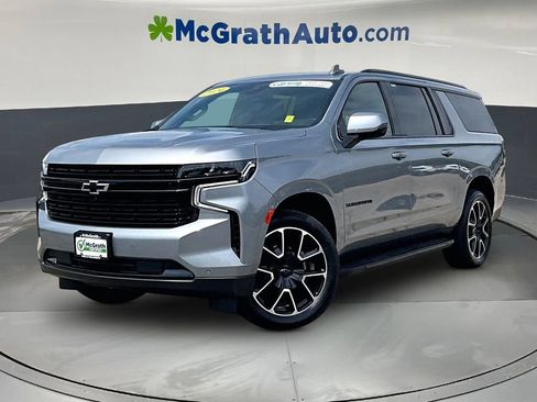 Used 2024 Chevrolet Suburban RST w/ Luxury Package AWD/4WD image 3