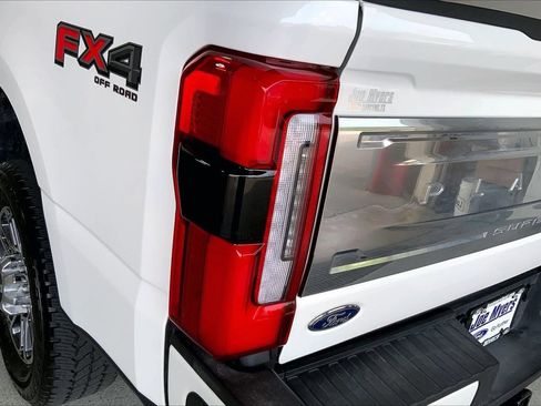 Used 2026 Ford F250 Platinum w/ Platinum Plus Package AWD/4WD image 29