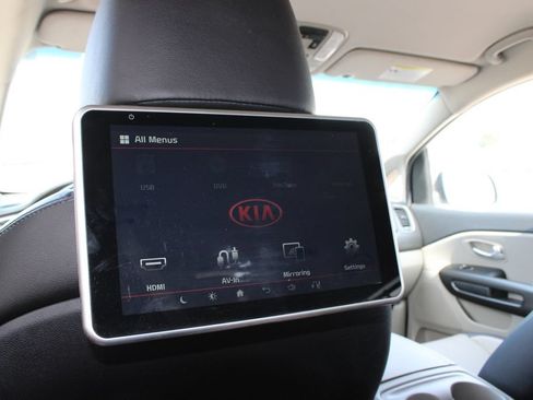 Used 2019 Kia Sedona EX FWD image 9