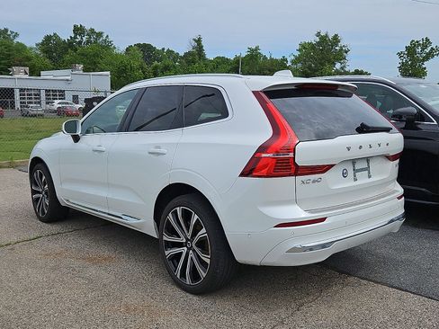 Used 2023 Volvo XC60 B5 Ultimate w/ Climate Package AWD/4WD image 4