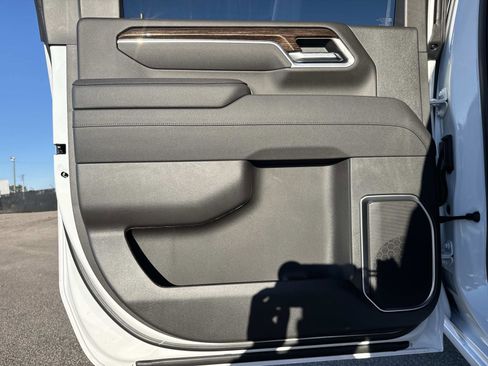 New 2026 GMC Sierra 2500 SLE w/ SLE Value Package; image 14