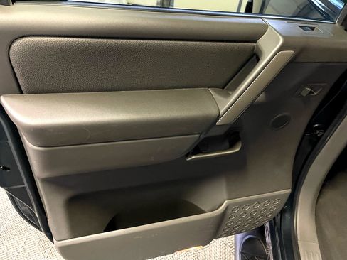 Used 2006 Nissan Titan LE w/ (R02) LE Off-Road Pkg image 22