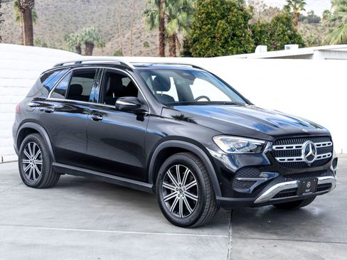 Used 2025 Mercedes-Benz GLE 350 4MATIC image 2