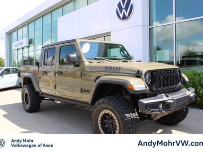 Used 2025 Jeep Gladiator Sport