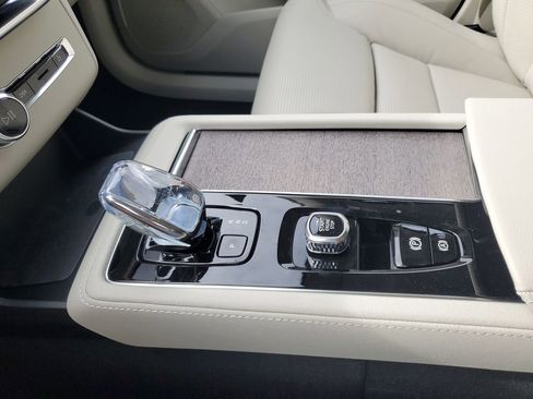 New 2026 Volvo XC90 B6 Ultra image 10