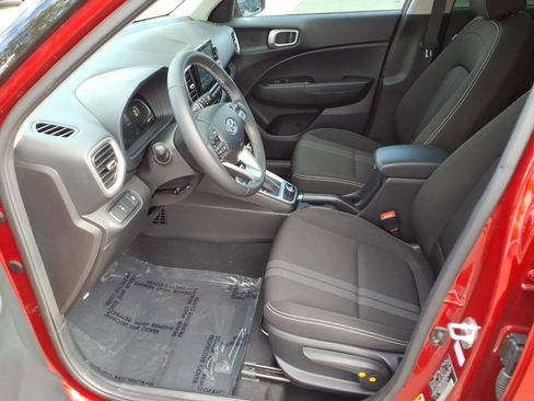 Certified 2024 Hyundai Venue SEL FWD image 24