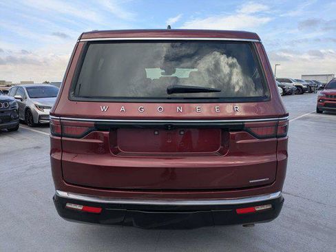 Certified 2024 Jeep Wagoneer Series II AWD/4WD image 4
