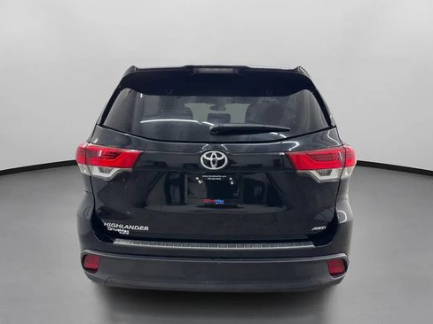 Used 2018 Toyota Highlander LE image 8