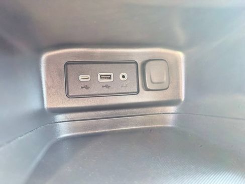Used 2023 Chevrolet Equinox LT AWD/4WD image 20