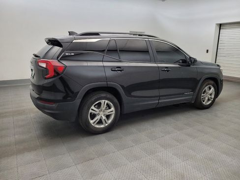 Used 2022 GMC Terrain SLE w/ Driver Convenience Package FWD image 10