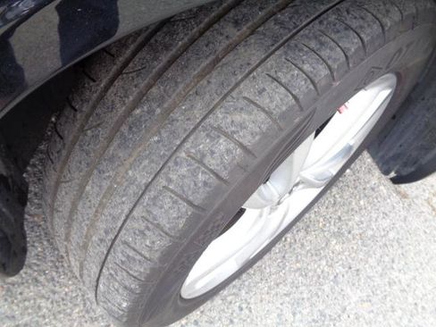 Used 2019 INFINITI QX30 image 10