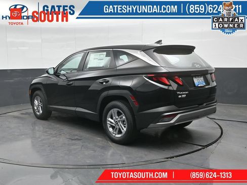 Used 2025 Hyundai Tucson SE AWD/4WD image 8
