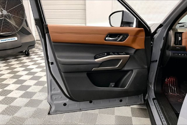 Used 2025 Nissan Pathfinder Platinum w/ Cargo Package FWD image 22
