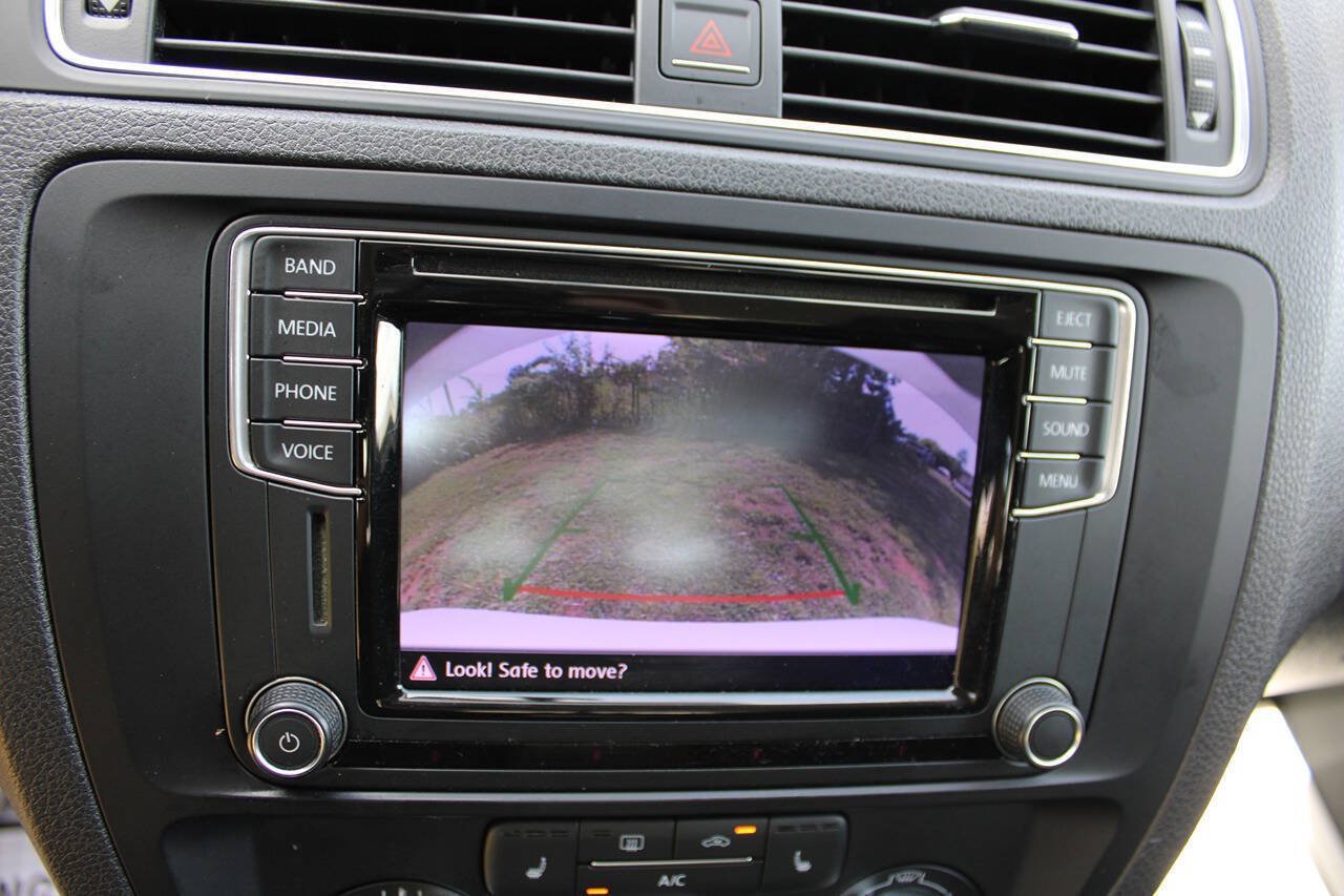Used 2016 Volkswagen Jetta SE FWD image 27