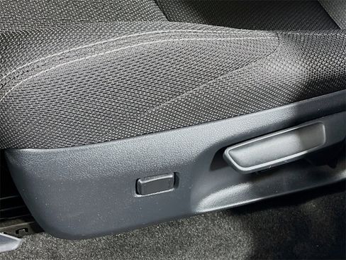 Certified 2025 Toyota 4Runner SR5 image 18