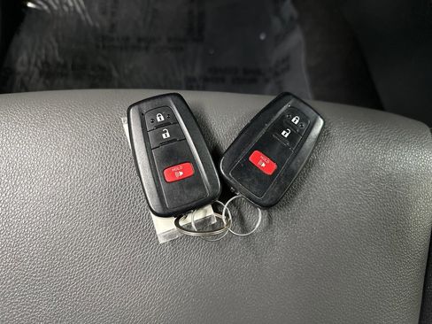 Used 2022 Toyota 4Runner SR5 Premium image 41