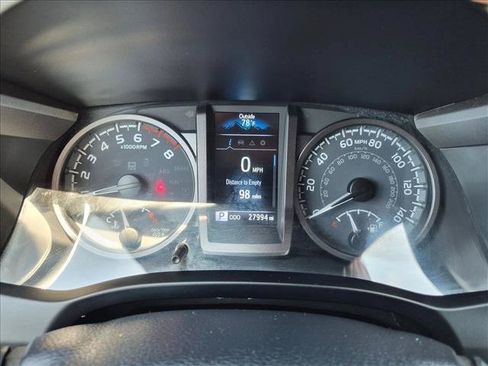 Certified 2023 Toyota Tacoma TRD Off-Road AWD/4WD image 11