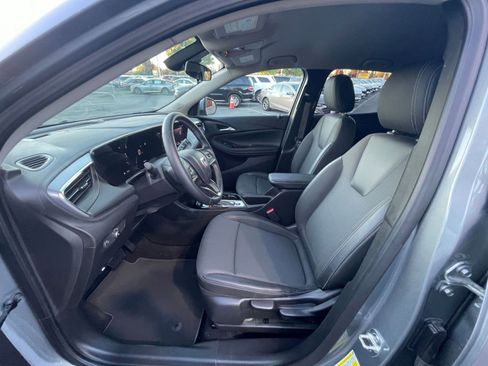 Used 2025 Buick Encore GX Preferred image 25