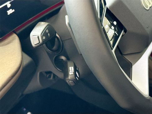 Certified 2025 Audi Q5 Premium w/ Convenience Package AWD/4WD image 10