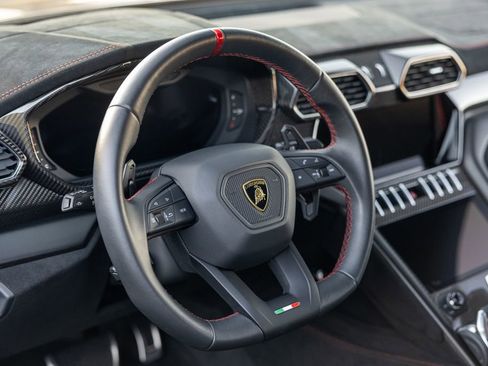 Used 2023 Lamborghini Urus Performante AWD/4WD image 54