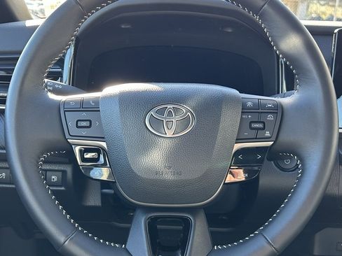 Certified 2025 Toyota Camry SE image 19