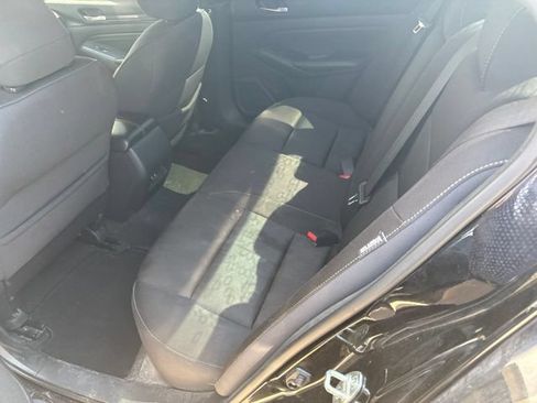 Used 2019 Nissan Altima 2.5 S FWD image 12