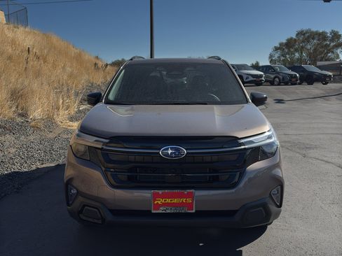 New 2025 Subaru Forester Touring image 7