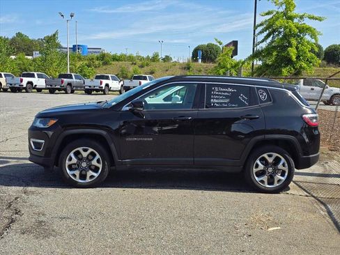 Used 2018 Jeep Compass Limited w/ Navigation Group AWD/4WD image 12