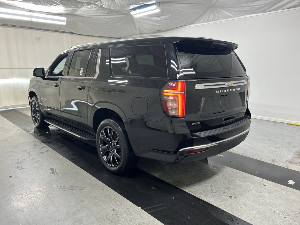 Certified 2024 Chevrolet Suburban LT w/ Luxury Package AWD/4WD image 7