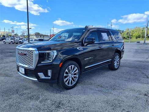 Used 2021 GMC Yukon Denali w/ Denali Premium Package image 28