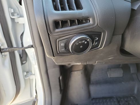 Used 2018 Ford Focus SEL FWD image 25