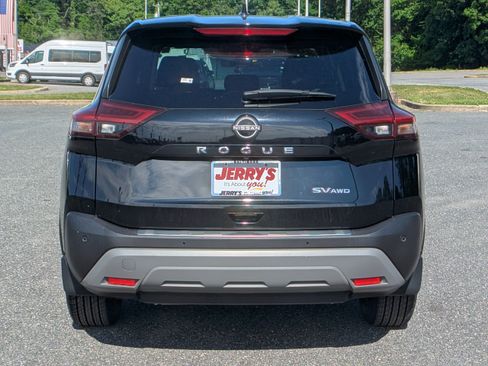 Used 2023 Nissan Rogue SV AWD/4WD image 7