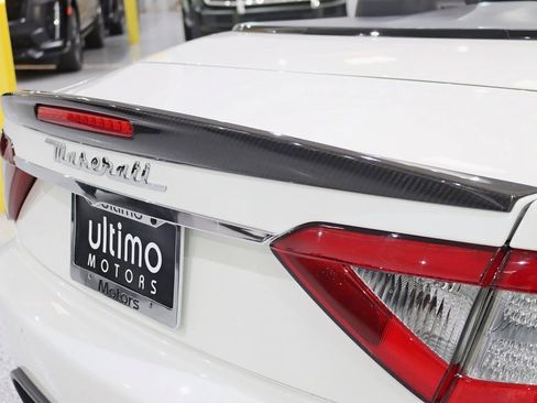 Used 2015 Maserati GranTurismo MC image 16