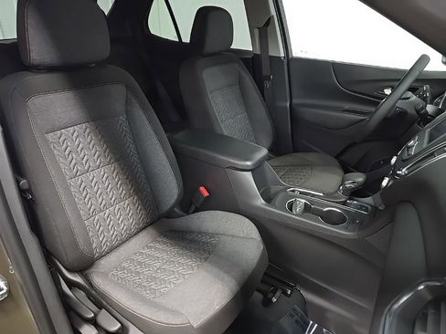Used 2024 Chevrolet Equinox LT image 14