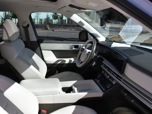 Used 2024 Hyundai Santa Fe Calligraphy image 23