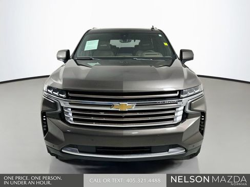 Used 2021 Chevrolet Tahoe High Country w/ Premium Package AWD/4WD image 2