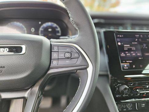 New 2025 Jeep Grand Cherokee Laredo X image 29