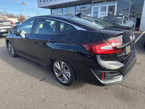 Used 2019 Honda Clarity Plug-In Hybrid image 5