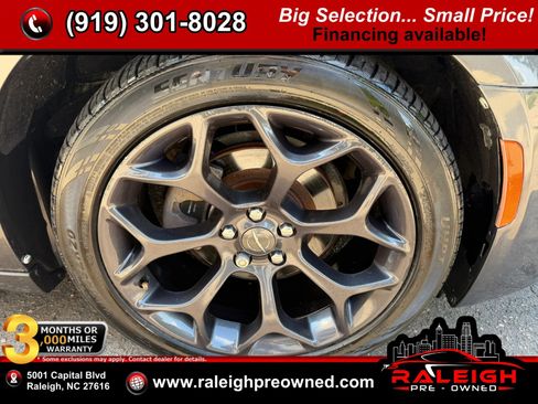 Used 2019 Chrysler 300 Touring w/ Sport Appearance Package RWD image 35