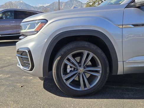 Used 2022 Volkswagen Atlas SEL R-Line image 5