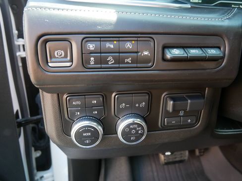 Certified 2023 GMC Yukon Denali Ultimate AWD/4WD image 16