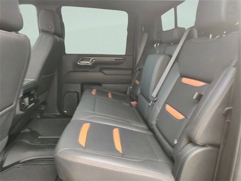 Used 2024 GMC Sierra 2500 AT4 w/ Technology Package image 31