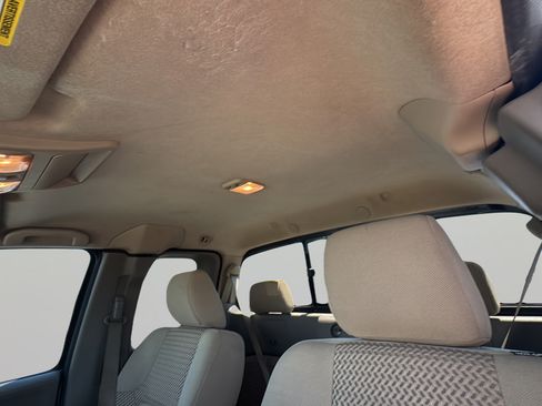 Used 2017 Nissan Frontier SV RWD image 31
