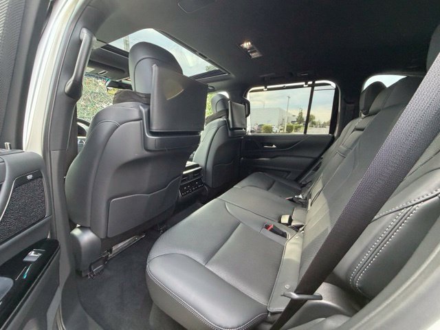 Used 2025 Lexus LX 600 4WD w/ Appearance Package image 30