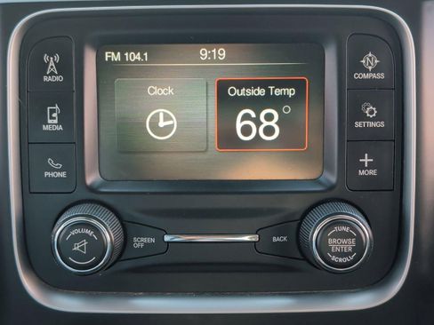 Used 2018 RAM 1500 Classic SLT image 17