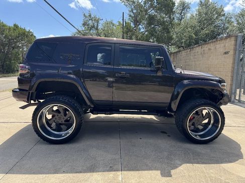 Used 2007 Toyota FJ Cruiser 2WD w/ Convenience Pkg image 23