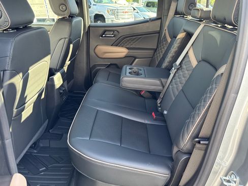 Used 2026 GMC Canyon Denali AWD/4WD image 19