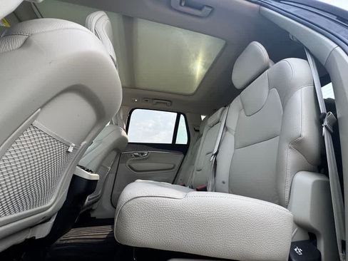 Used 2024 Volvo XC90 B6 Plus w/ Protection Package Premier AWD/4WD image 16