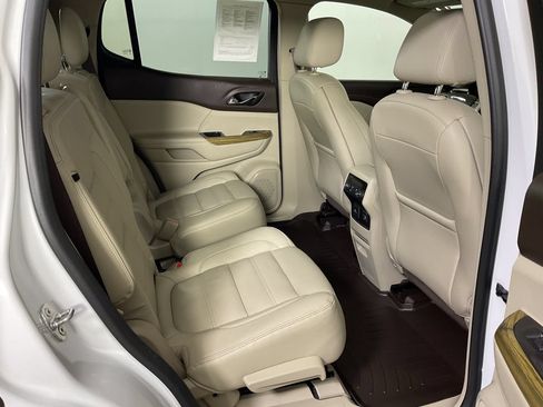 Used 2019 GMC Acadia Denali w/ Technology Package AWD/4WD image 25