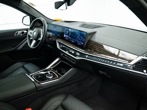 Used 2025 BMW X6 xDrive40i image 15